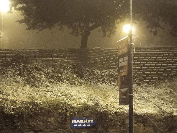 İstanbul’da Meteoroloji Genel Müdürlüğü’nün uyarılarının ardın dün sabah saatlerinden itibaren etkili olan yağmur ve fırtına, sabah saatlerinde kar yağışına dönüştü.