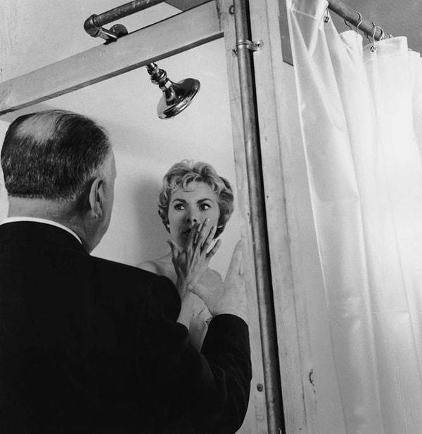 16. Alfred Hitchcock ve Janet Leigh - Psycho