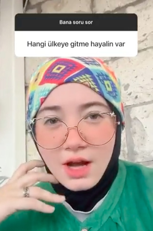 Genç kadının başarılı seslendirmesi duyanları şoke etti! İlgi alanını 'cringe' olarak lanse etmeye çalışan kullanıcıya ise tepki geldi.