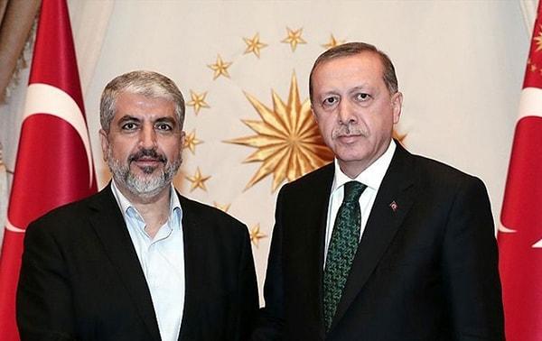Erdoğan'ın Hamas'ı terör örgütü değil topraklarını savunan mücahitler olarak tanımlaması da çokça konuşulmuştu.