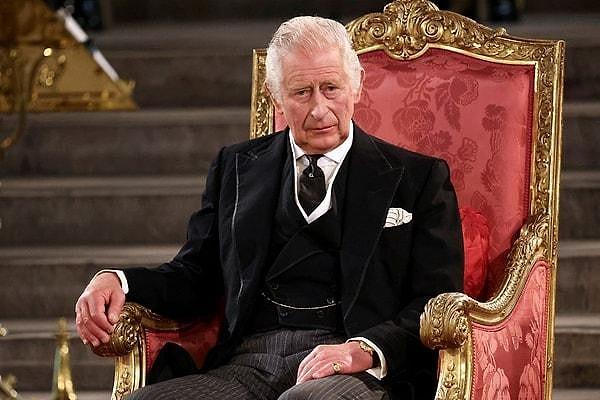 "Şimdi de biz ona güzel bir kargo yapıp parfümlerimizi gönderdik. Mardin’de üretilen ürünlerimizden Kral Charles’a da gönderdik. Buckingham Sarayı artık lavanta ve gül kokacak” dedi.