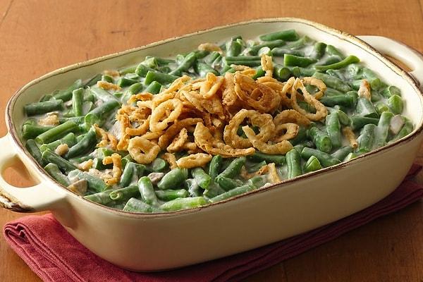 Easy Steps to a Perfect Green Bean Casserole: A Blend of Crunch and Creaminess