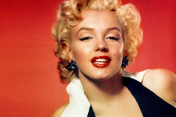 Marilyn Monroe, dünya tarihinde kendisinden en çok bahsettiren ünlü isimler arasında yer alıyor.