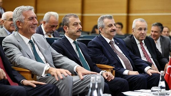 2022 yılında dönemin TCMB Başkanı Şahap Kavcıoğlu'nun konuk olduğu toplantıda tartışmalara yol açan ticari kredi faizleri için de Bahçıvan, hızla yükselen faizlerine de değinerek "Ticari kredi büyüme ivmesinde, ağustosta görülen dip seviyelerden ılımlı bir toparlanma söz konusu" dedi.