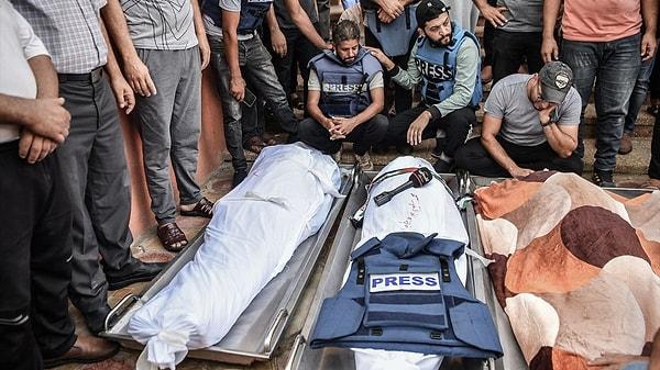 İsrail ordusu, çatışmalara verilen insani aranın son bulmasının ardından Gazze Şeridi'ne saldırılarına yeniden başladı.Gazze'deki Sağlık Bakanlığı, İsrail'in bugünkü saldırılarında hayatını kaybedenlerin sayısının 109'a yükseldiğini, yüzlerce kişinin de yaralandığını açıkladı.