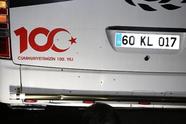 İhbar üzerine olay yerine jandarma ekipleri sevk edildi. İstanbul’a giden yolcular yaklaşık 1 saat otobüste bekledi. Daha sonra firmanın gönderdiği başka bir otobüsle yolcular İstanbul'a gönderildi.
