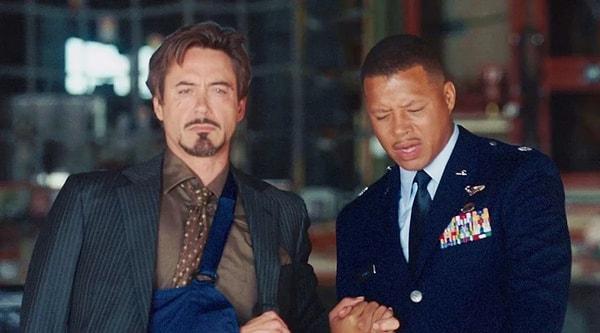 16. "Terrence Howard, Ironman filmindeydi ve War Machine olması planlanıyordu ama büyük miktarlarda para istediği için Don Cheadle ile değiştirildi.