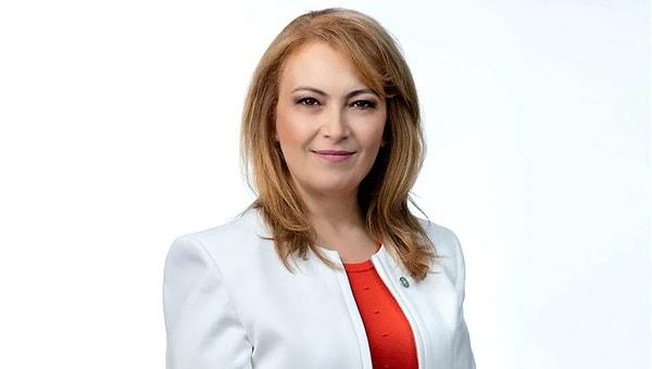 İYİ Parti'de istifalarla yaşanan kan kaybı devam ediyor. Bu kez İstanbul Milletvekili Sibel Yanıkömeroğlu partisinden istifa ettiğini açıkladı.
