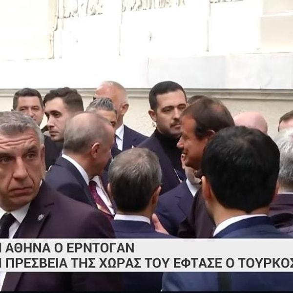 Mega Tv'nin haberine göre, Cumhurbaşkanı Erdoğan: "Neden Anadolu Efes'ten ayrılıp Panathinaikos'a gittin?" diyerek Ergin Ataman'a soru sordu.