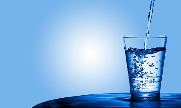 “Çinli insanlar 'genel olarak' soğuk su sevmez, yaz sıcaklarında bile sıcak su içerler.”