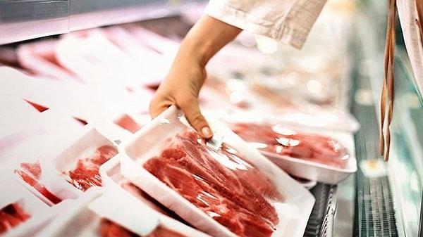 Ulusal Kırmızı Et Konseyi (UKON) verilerinde, karkas etin kg fiyatının 235,15 TL'yi bulduğu görülürken, et fiyatının kilogramı 392 TL seviyesinde oluyor. Ocak ayında karkas et fiyatı 126,87 TL seviyesindeydi.