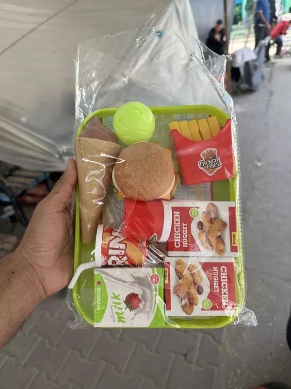 BM, Filistin'de yaşayan savaş mağduru çocuklara gıda yardımı yerine yiyecek şeklinde oyuncak gönderdi.