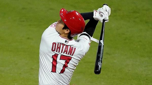 ABD basını, son 3 yılda iki kez sezonun en değerli oyuncusu (MVP) seçilen Ohtani'nin, yeni takımından 10 sezon boyunca toplamda 700 milyon dolar kazanacağını belirtiyor.