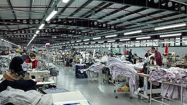 İstanbul Tekstil ve Hammaddeleri İhracatçıları Birliği (İTHİB) Başkanı Ahmet Öksüz, bir yandan eleman bulamadıklarını söylerken, diğer yandan da emek yoğun sektörlerde maliyetlerin çok arttığını belirtti.