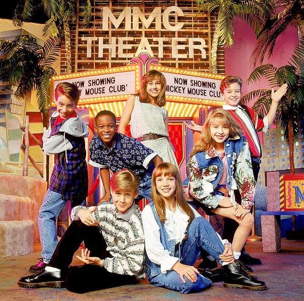 Sektöre 11 yaşında "The Mickey Mouse Club" ile giren Britney, Christina Aguilera, Ryan Gosling ve Justin Timberlake gibi isimlerle bir Disney programında yer alıyordu.