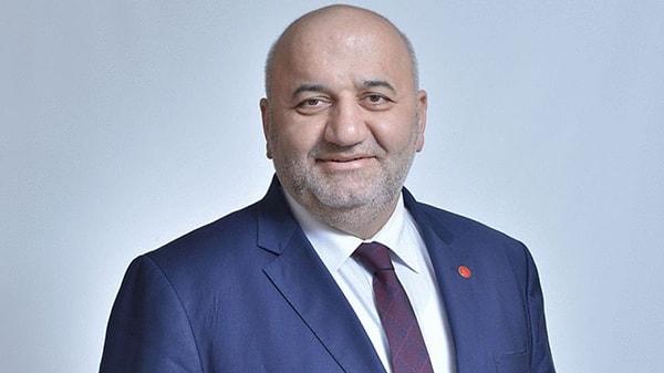 Hasan Bitmez, Genel Kurul'da Milletvekili Turhan Çömez ve Genel Kurul Sağlık Ekibi'nin müdehalelerinin ardından hastaneye kaldırıldı.