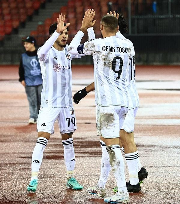 Karşılaşmanın son dakikalarında Beşiktaş'ta Alex Oxlade-Chamberlain, Lugano'da ise Renato Steffen kırmızı kart gördü.