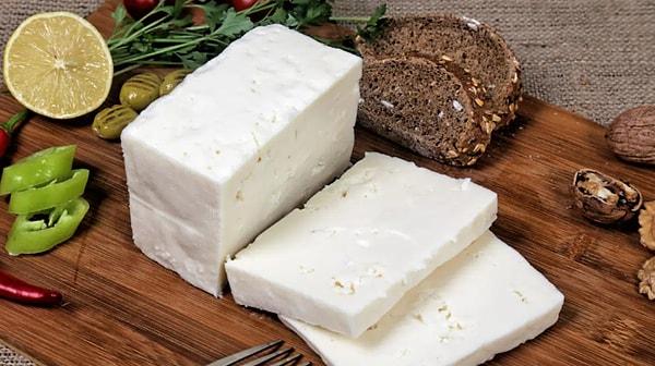 Peynir ekimde 245 liraya satılırken, 330 liraya çıktı.
