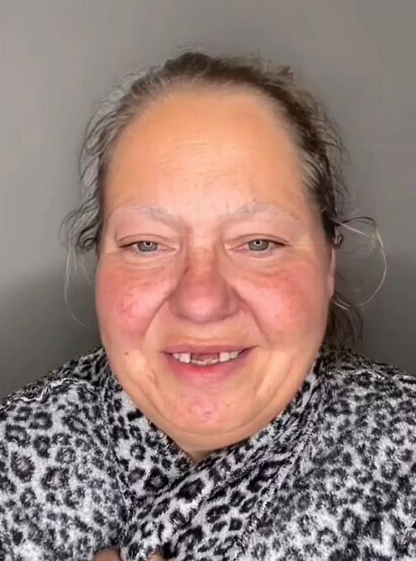 Kanada'da yaşayan 35 yaşındaki bu kadın sadece makyaj kullanarak kendini Mariah Carey'e dönüştürebiliyor. Ve evet, ön dişlerini kaybetmiş olmasına rağmen.