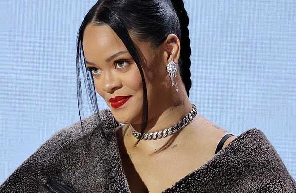 Dünyaca ünlü şarkıcı Rihanna'yı tanımayan yok. Ya da eski şarkıcı mı diyelim... 😅