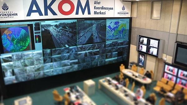 İstanbul Büyükşehir Belediyesi (İBB) Afet Koordinasyon Merkezi (AKOM), bugün öğle saatlerinden itibaren rüzgarın fırtına şeklinde esmesinin beklendiğini bildirdi.
