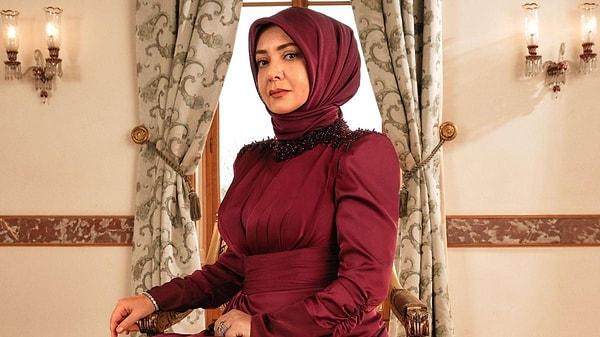 2 sezondur ekranlarda fırtınalar estiren Kızılcık Şerbeti'nin evlerden ırak annesi Pembe, Sibel Taşçıoğlu'nun enfes performansıyla her bölüm daha da yüceliyor.