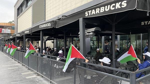 ABD'li kahve zinciri Starbucks, İsrail'e destek verdiği gerekçesiyle bir süredir Türkiye'de protesto ediliyor.