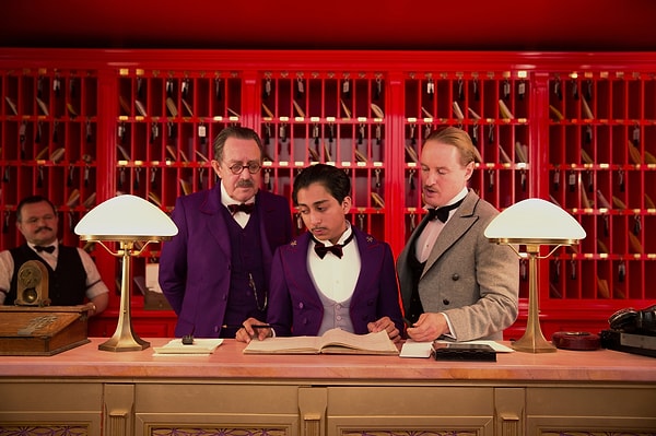 4. Devam ediyoruz! Ralph Fiennes ve Tony Revolori'nin başrollerinde yer aldığı "The Grand Budapest Hotel" filmini kim yönetti?