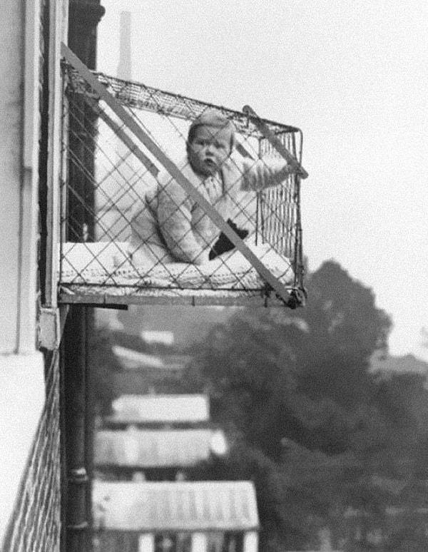 4. Bebeklerin hava alması için yapılmış balkonlardan bir örnek.