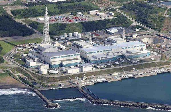 Önceleri 2011'deki Fukushima felaketi sonrasında Japonya genelindeki diğer nükleer santraller gibi devre dışı bırakılan bu tesis, şimdi yeniden devreye alınma sürecinde.