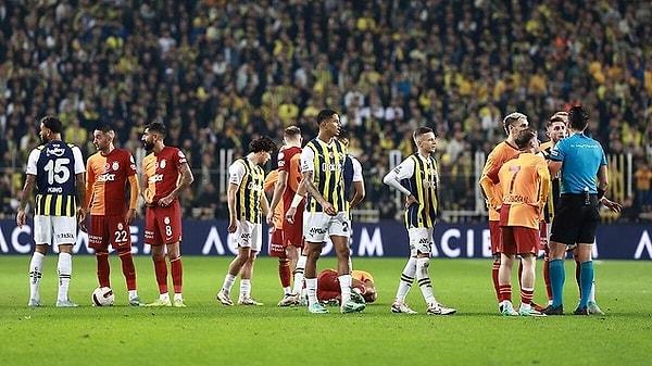 Suudi Arabistan'daki Süper Kupa Finali Atatürk'e izin vermeyen Suudi Arabistan yetkilileri sebebiyle iptal edildi. Galatasaray ve Fenerbahçe'nin sahaya çıkmama kararı alması, bütün Türkiye'den destek gördü. Ünlü isimlerden, sporculardan ve bütün kulüplerden destek mesajları yağdı.