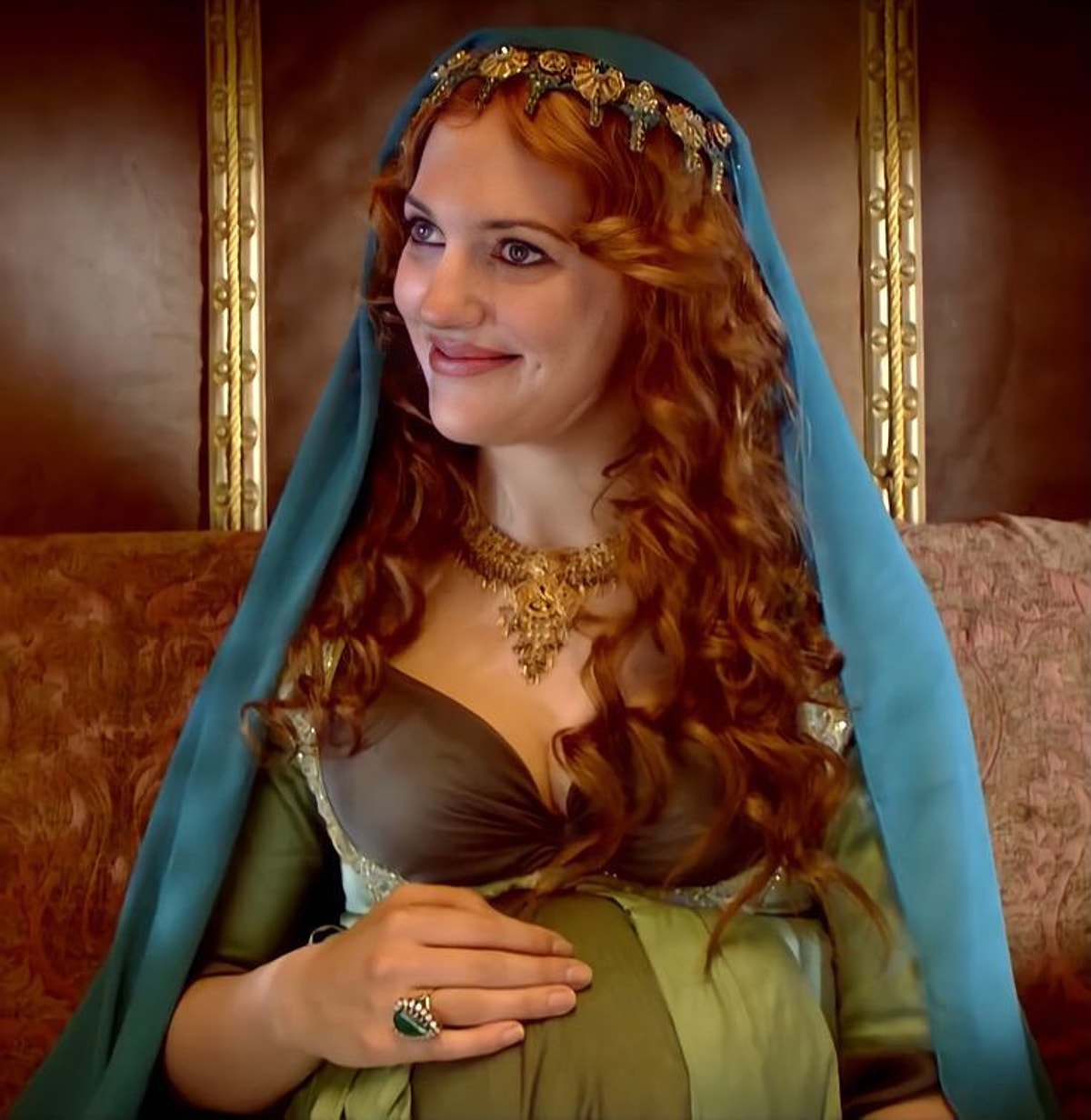 Meryem Uzerli, bundan yıllar önce hayat verdiği Hürrem Sultan karakteri ile...