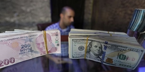 ABD doları, tarihinde ilk kez 30 TL seviyesini aşarak 30,0098 seviyesine kadar çıktı.