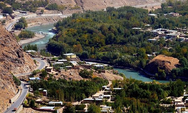 Deprem, başkent Kabil ve Afganistan'ın kuzey vilayetleri ile komşu ülkeler Özbekistan, Tacikistan ve Pakistan'dan da hissedilirken hasara ilişkin Taliban yönetiminden henüz açıklama yapılmadı.