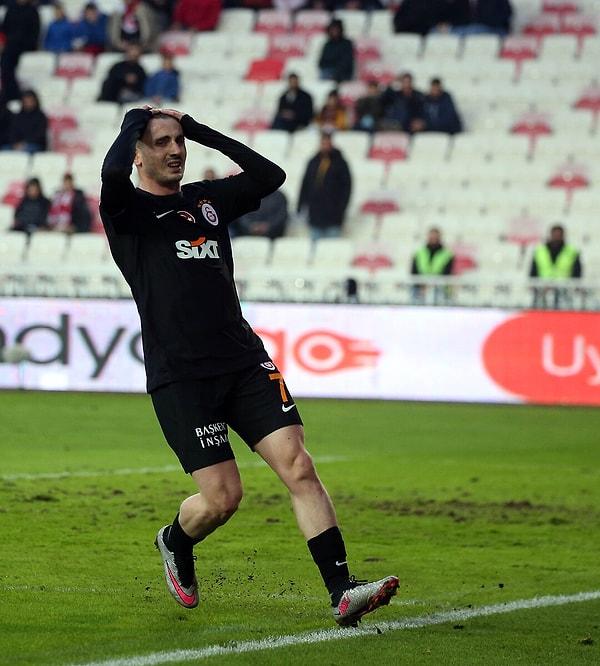 86. dakikada Kerem Demirbay'ın eline çarpan topun ardından Sivasspor penaltı kazandı. Fode Koita skoru 1-1'e getirdi. 90+5'te Kerem Aktürkoğlu ikinci sarı kartını görerek oyundan ihraç edildi.