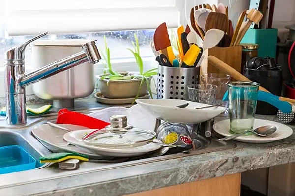 6. Peki kirli bulaşıklar kendi kendine toplanıp temizlense?