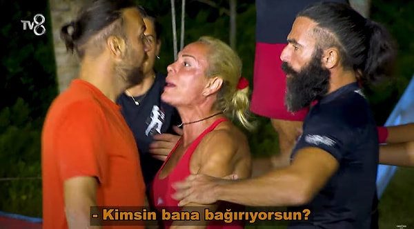 Fragmanın devamında Nagihan'ın 'Sen kimsin bana bağırırsın?' diyerek Sercan'ın üzerine yürümesi olayı konseye taşınırken, bu defa bir tartışma da Acun Ilıcalı ve Nagihan arasında yaşandı.