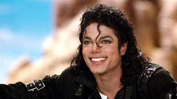 9. Dünyanın gelmiş geçmiş en popüler şarkıcılarından Michael Jackson'ın hayatını anlatan Michael filmi 18 Nisan 2025'te vizyona girecek.