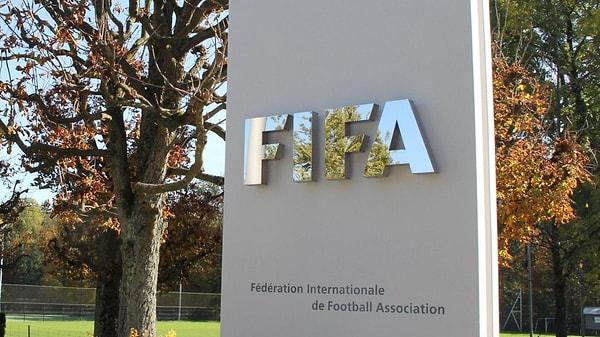 FIFA, geçen hafta Trendyol Süper Lig'de mücadele eden 7 takıma transfer yasağı getirdiğini açıklamıştı.