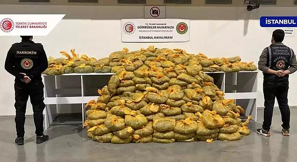Ticaret Bakanlığı, sosyal medya hesabından yaptığı açıklamada İstanbul Havalimanı'nda 568 kilogram uyuşturucu ele geçirildiğini duyurdu.