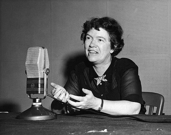 4. The famous anthropologist Margaret Mead gained fame by studying the societies of which Pacific island?