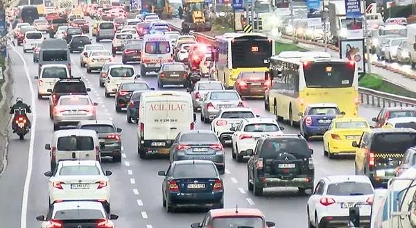Planın hayata geçirilmesiyle kentte 'zirve saatte' trafik yoğunluğunun 2030 yılında yüzde 10.1 azaltılması öngörülüyor.