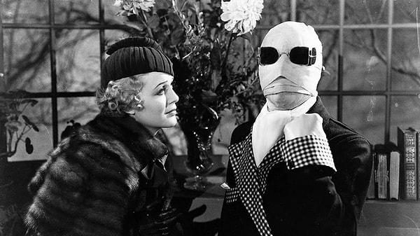 13. Universal's "The Invisible Man": İnsanın karışmaması gereken işlere burnunu sokan hırslı kimyager rolünde Claude Rains, muhteşem bir performans sergiliyor.
