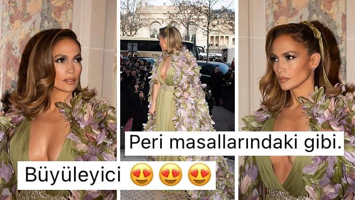 Jennifer Lopez Paris Moda Haftası'nda Güzelliğiyle Ortalığı Kasıp Kavurdu!