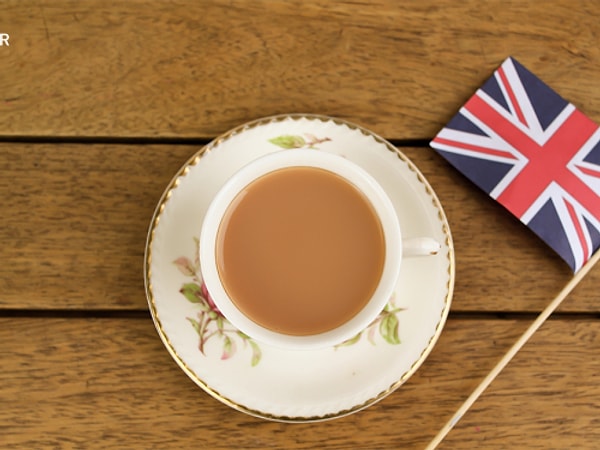 ABD'nin Londra Büyükelçiliğinden gelen çay açıklamasına, İngiltere Kabinesinden yanıt geldi. Anlayacağınız çay krizi, git gide büyüdü.
