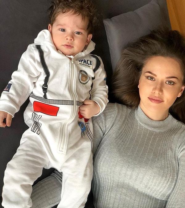 Kendilerine hayranlık duyulan bir çekirdek aile kuran ikilinin ilk oğlu Karan Özçivit 2019 yılında dünyaya geldi.