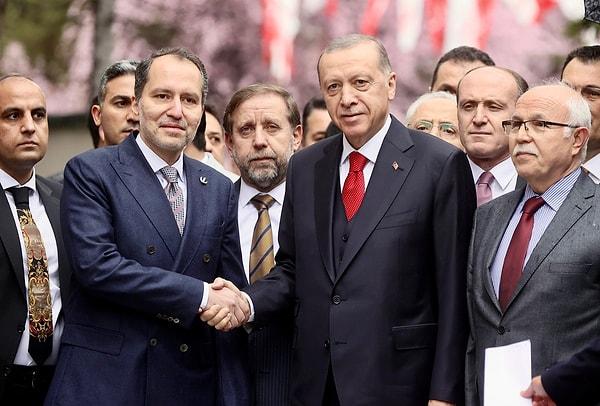 Son olarak AK Parti ile Yeniden Refah Partisi (YRP) arasında yapılan pazarlıklarda, İstanbul ve Ankara'da aday çıkarmamak için YRP'nin bazı ilçe belediyelerini istediği AK Parti'nin ise sadece belediye meclis üyelikleri teklifini yinelediği iddia edilmişti.