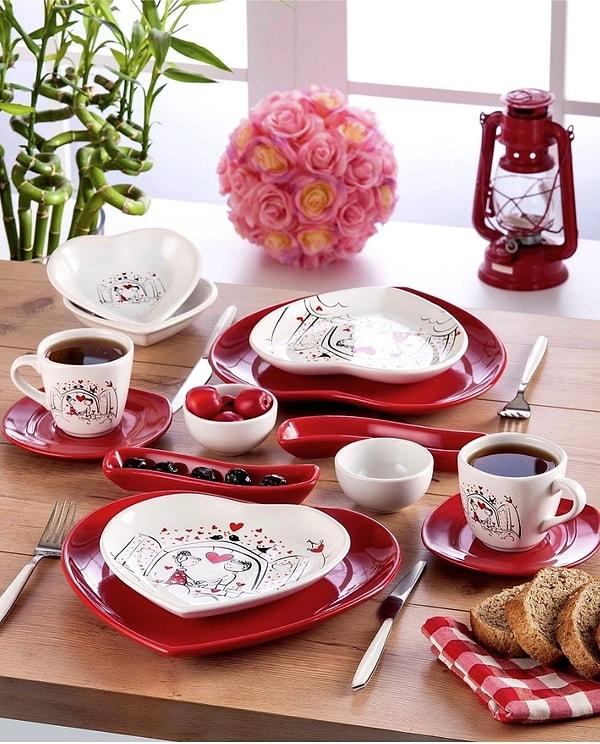 Keramika'nın romantik çizgisiyle hayat bulan Aşk Serisi kahvaltılarınızın favorisi olacak!