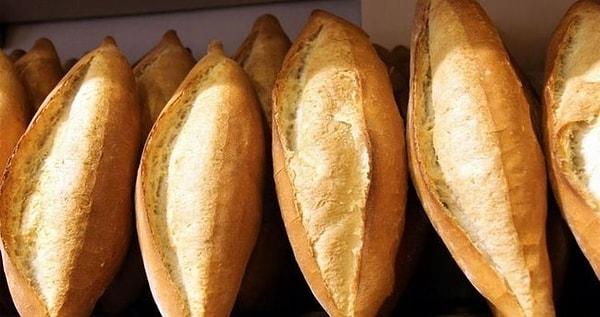 İzmir Ticaret Odası (İZTO) üyesi fırınlarda 200 gram olan ekmek 220 grama, 7 TL olan fiyatı da 9 TL'ye çıkarıldı.