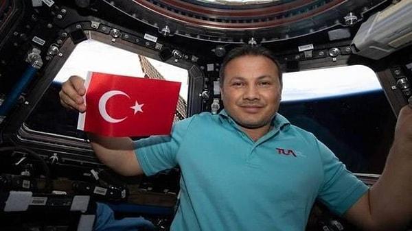 Türkiye’nin ilk astronotu Alper Gezeravcı, yarın Türkiye saati ile 14:00’te Dünya’ya dönmek üzere yola çıkıyor.